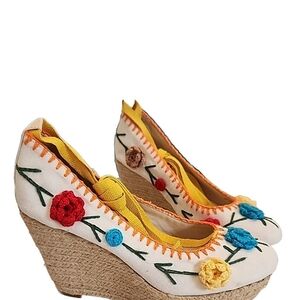 Juicy Couture Floral Embroidered Wedge Espadrilles. US 10